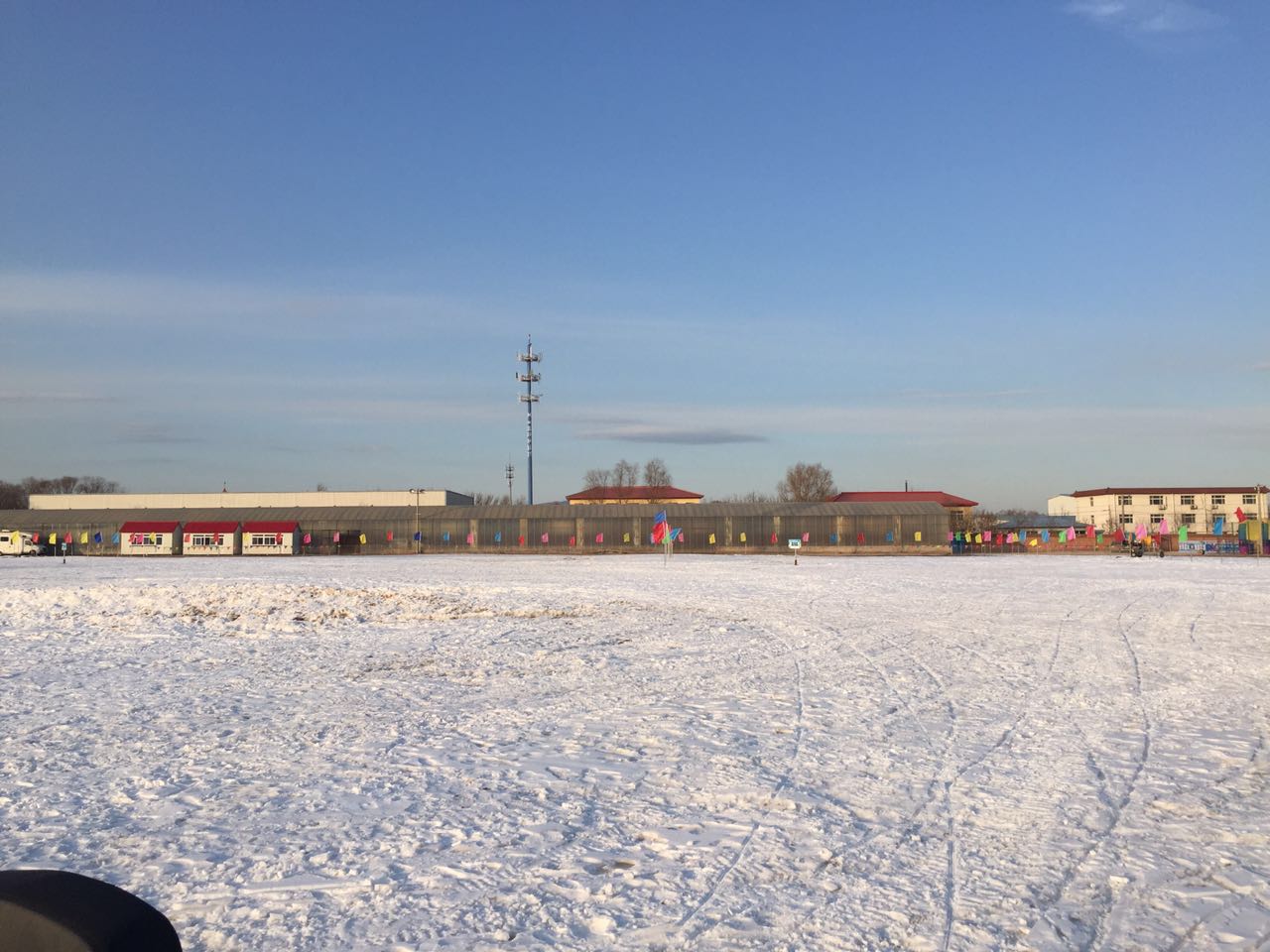 北京朝陽(yáng)店冰雪樂(lè)園成功開(kāi)幕，河北迪特加油助威