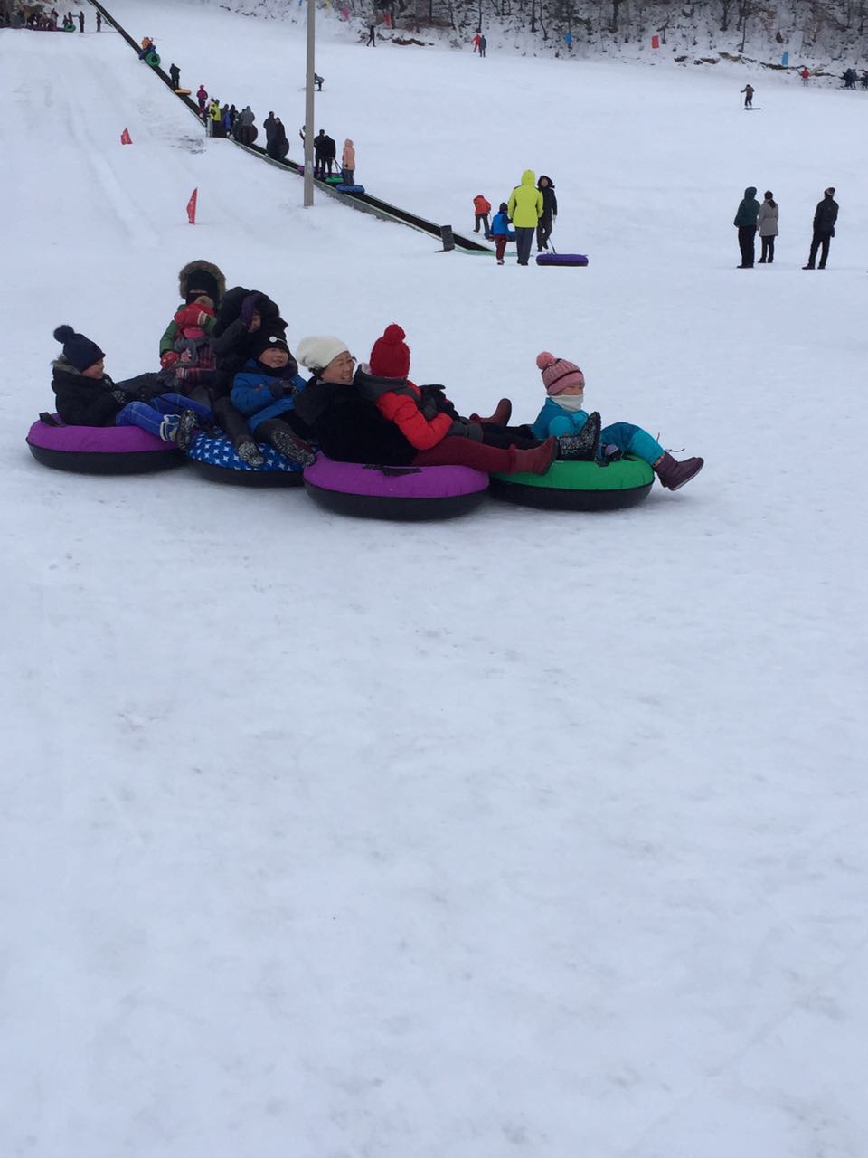 黑龍江大灣滑雪場(chǎng)冰雪樂(lè)園成功開(kāi)幕，河北迪特加油助威
